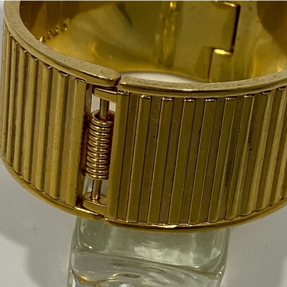 Vintage Ann Taylor statement linear gold tone bangle-FINAL- - Picture 6 of 7
